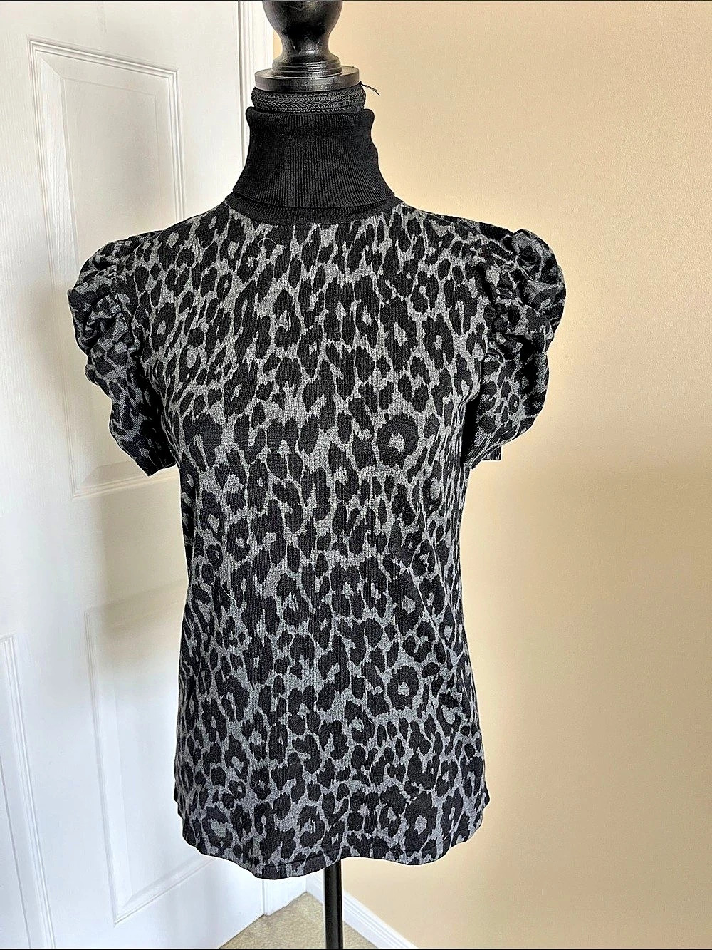 Style&Co. Animal Print Puff Sleeve Top in Black & Gray Medium